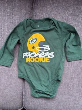 Green Packers | Rookie Long-Sleeve One-Piece Bodysuit | 6-9 Months